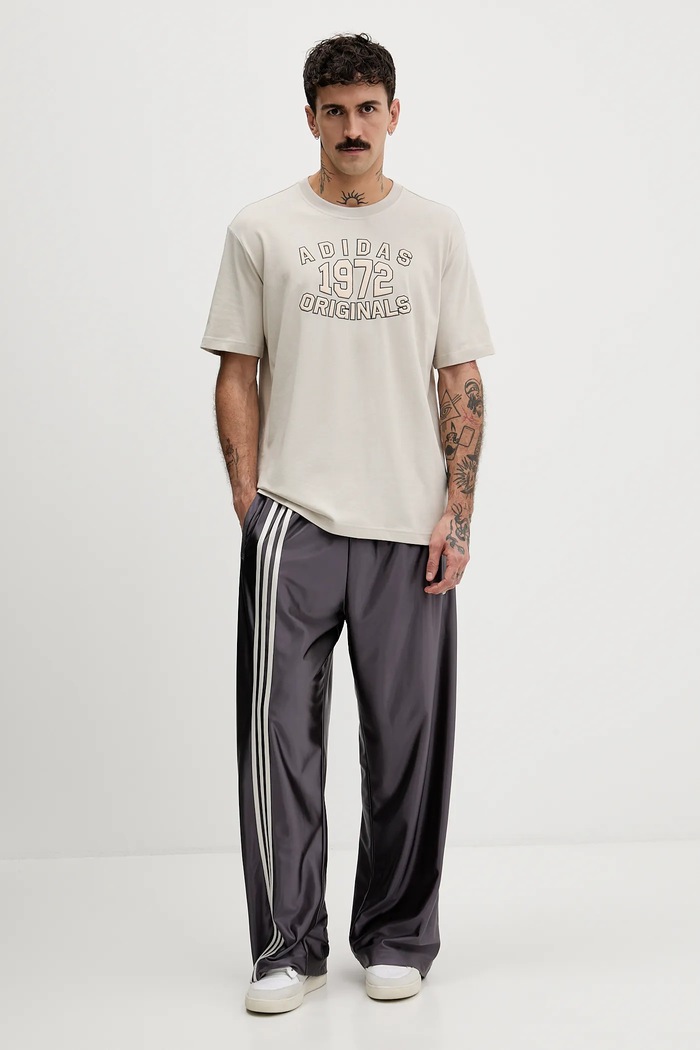 adidas Originals t-shirt bawełniany Varsity JX8176 beżowy AW25