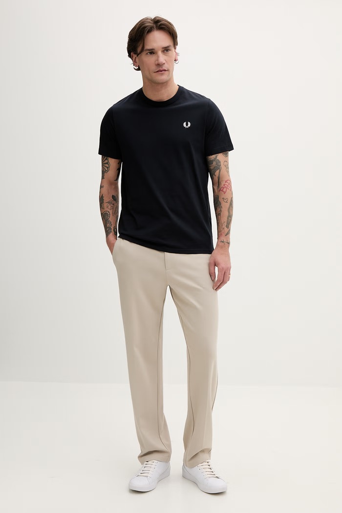 Bombažna kratka majica Fred Perry M1600V mornarsko modra SS26