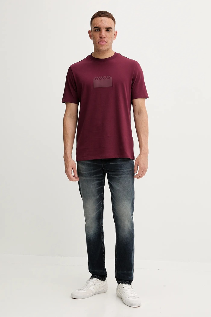 Βαμβακερό μπλουζάκι HUGO San Jared-C 50546867 μπορντό AW25