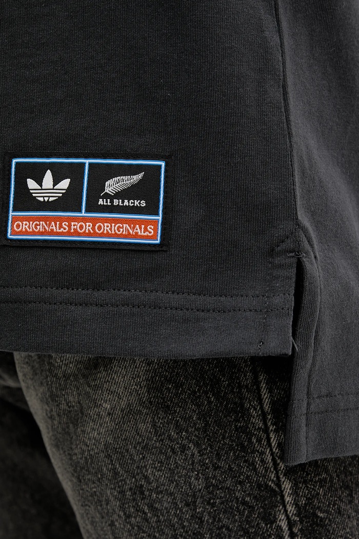 Bombažna kratka majica adidas Originals All Black KG4650