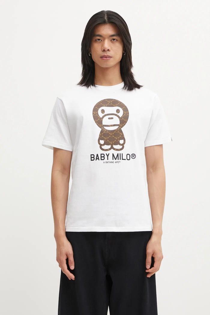 A Bathing Ape t-shirt in cotone College Monogram Baby Milo rilassato bianco 002TEL301008M