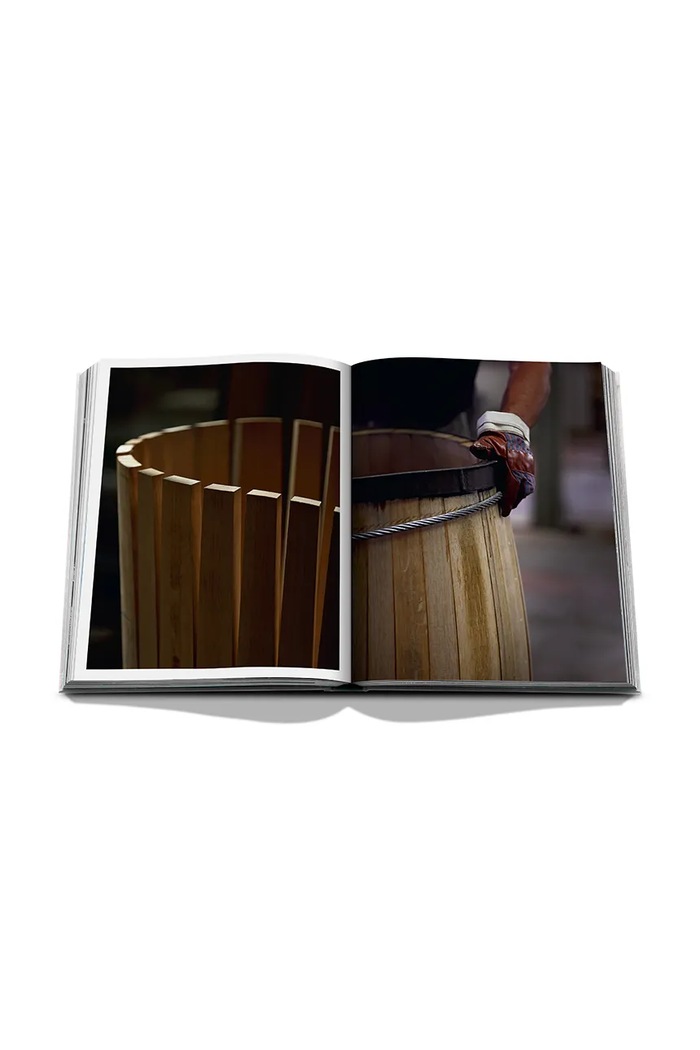 Assouline książka Oak, Wine & Spirits: A Tale of Alchemy (English), Sylvain Charlois multicolor 9781649805003