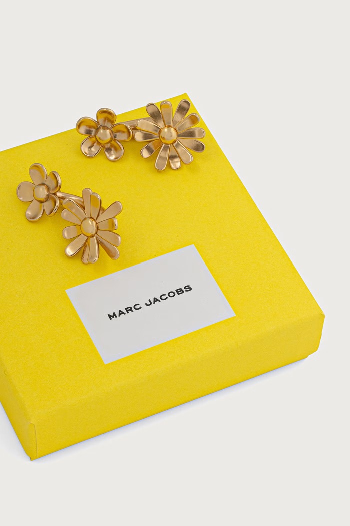 Kolczyki mosiężne DAISY WILD MARC JACOBS 2P6JER001J49 złoty