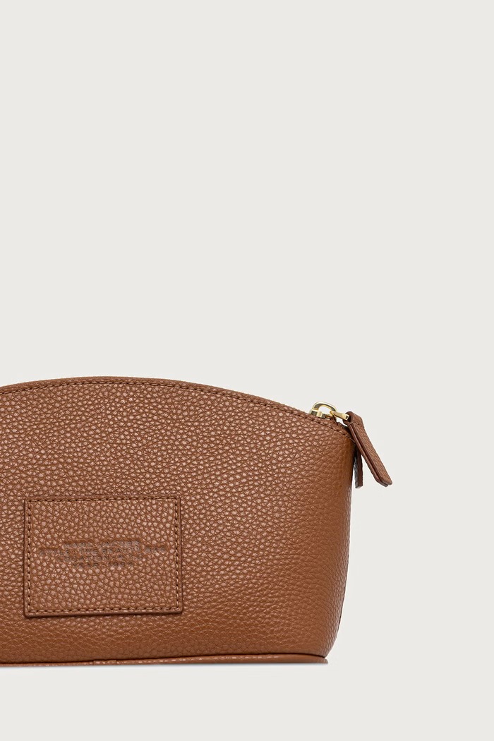 Dodaci MARC JACOBS Kozmetička torbica od kože THE BEAUTY BAG 2R4SCP003S02 smeđa