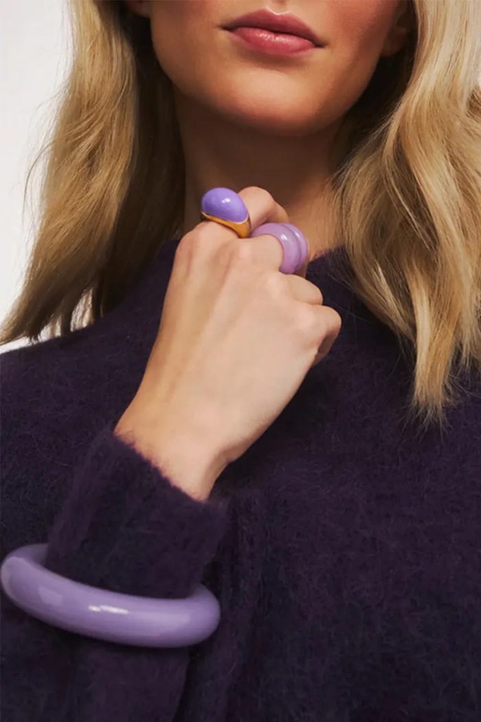 Dodatki BERRIES prstan ženski pozlačen srebrni emajl Viva Lavender XL Ring PVLO13 zlata