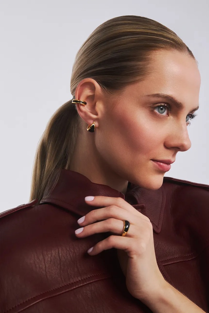 BERRIES prstan ženski pozlačen srebrni emajl Viva Black Mini Ring PVBM15 zlata AW26