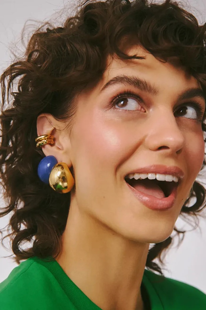 Dodatki BERRIES uhan za uhelj ženski pozlačen Basic Gold Ear Cuff NEP030G zlata