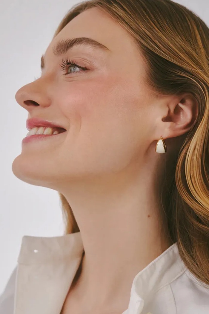 Dodaci BERRIES naušnice za žene pozlaćene srebrne s emajlom Viva Popcorn Earrings KE006G zlatna