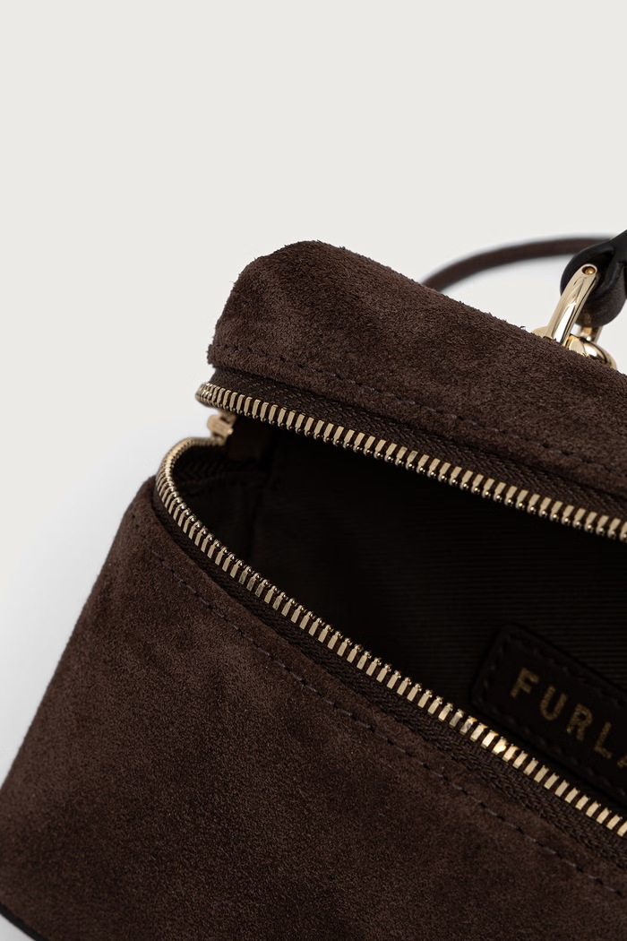 Torebka crossbody damska zamszowa Camelia Micro Furla brązowy WE00625.U10000.3244S