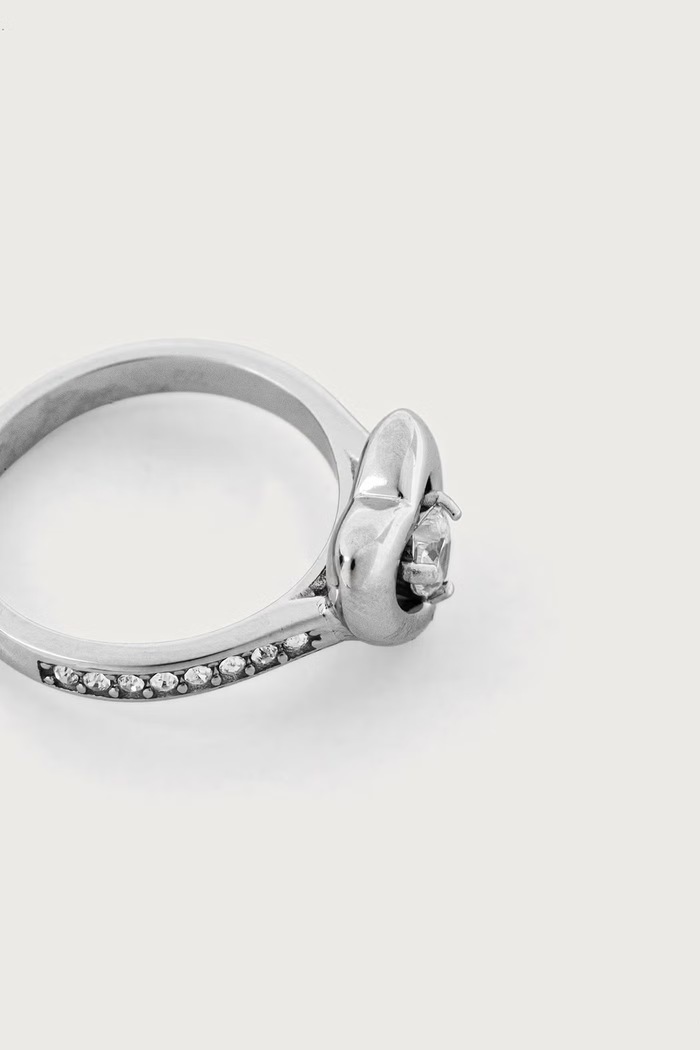 Guess Pierścionek damski BELOVED JUBR06.018JW srebrny AW26