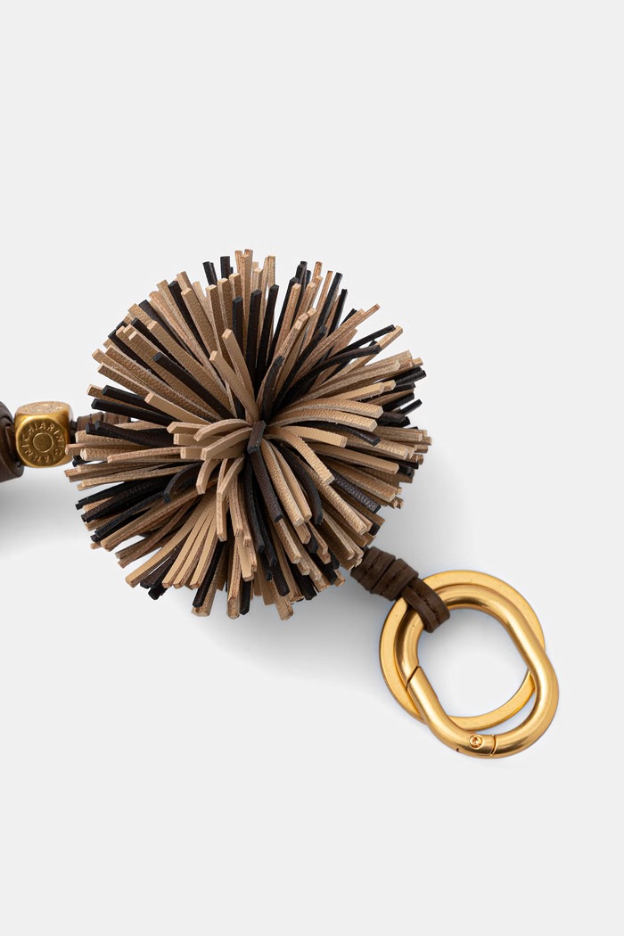 Gianni Chiarini brelok damski CHARMS PC.LEO07 brązowy AW26