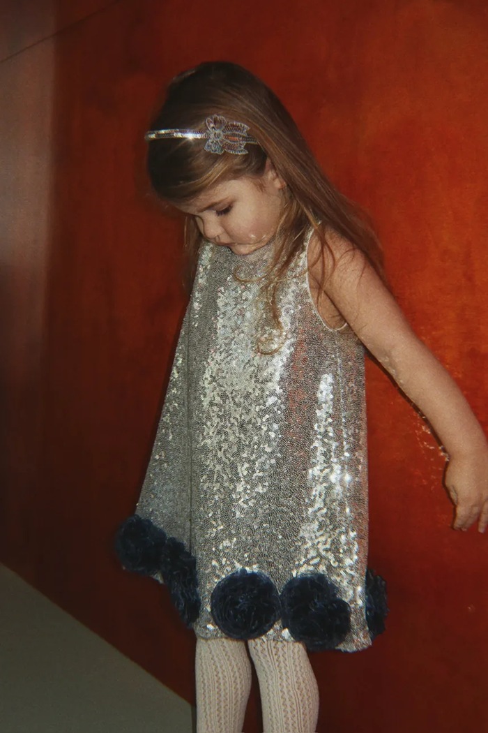 Konges Sløjd Opaska do włosów dziecięca SEQUIN BOW HAIRBRACE KS106598.9BY2