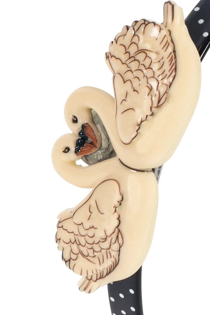 Konges Sløjd Opaska do włosów dziecięca SWAN HAIRBRACE KS106273.9BY2 beżowy AW26