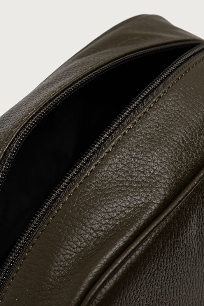 Kosmetyczka męska skórzana Barbour MAC0493 zielony