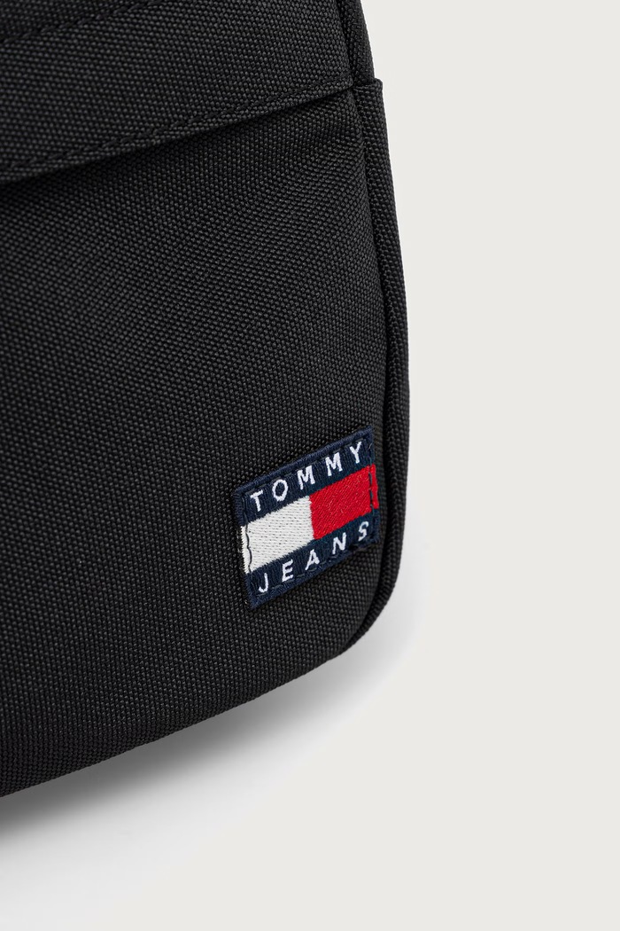 Αξεσουάρ Tommy Jeans Νεσεσέρ ανδρικό AM0AM14633 μαύρο