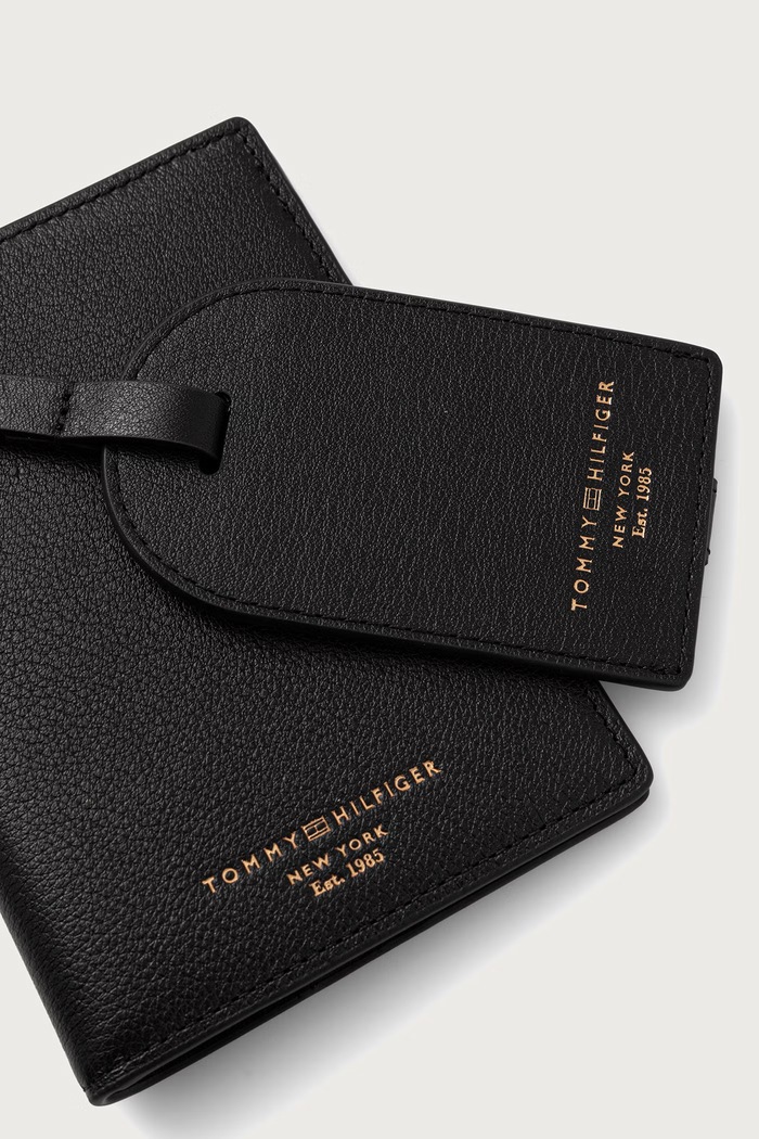 Σετ με θήκη ανδρικό δερμάτινο Tommy Hilfiger μαύρο AM0AM14808