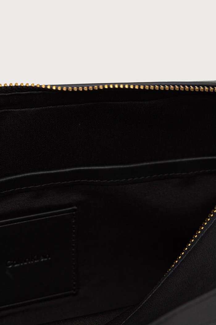 Νεσεσέρ ανδρικό δερμάτινο Calvin Klein LV04D1323G μαύρο