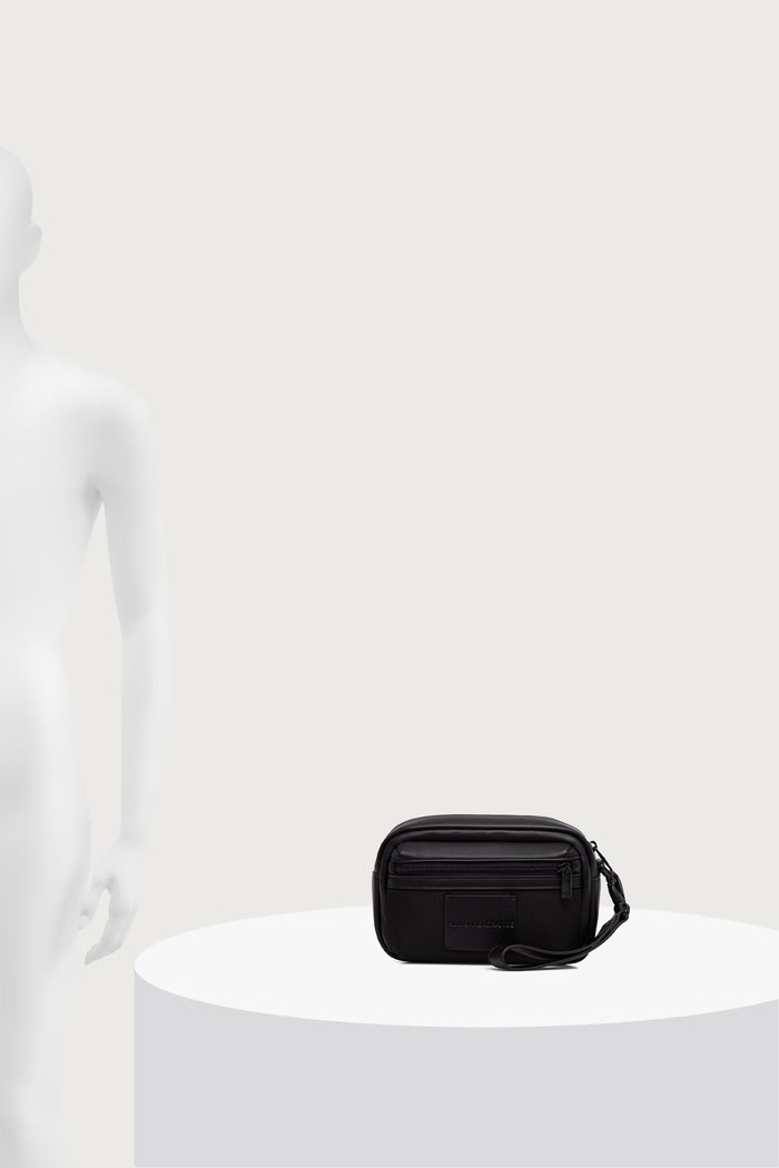 Armani Exchange kozmetička torbica za muškarce od imitacije kože XM003155.AF26655