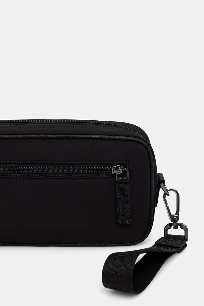 Akcesoria Emporio Armani kosmetyczka męska EM001811.AF28784 czarny