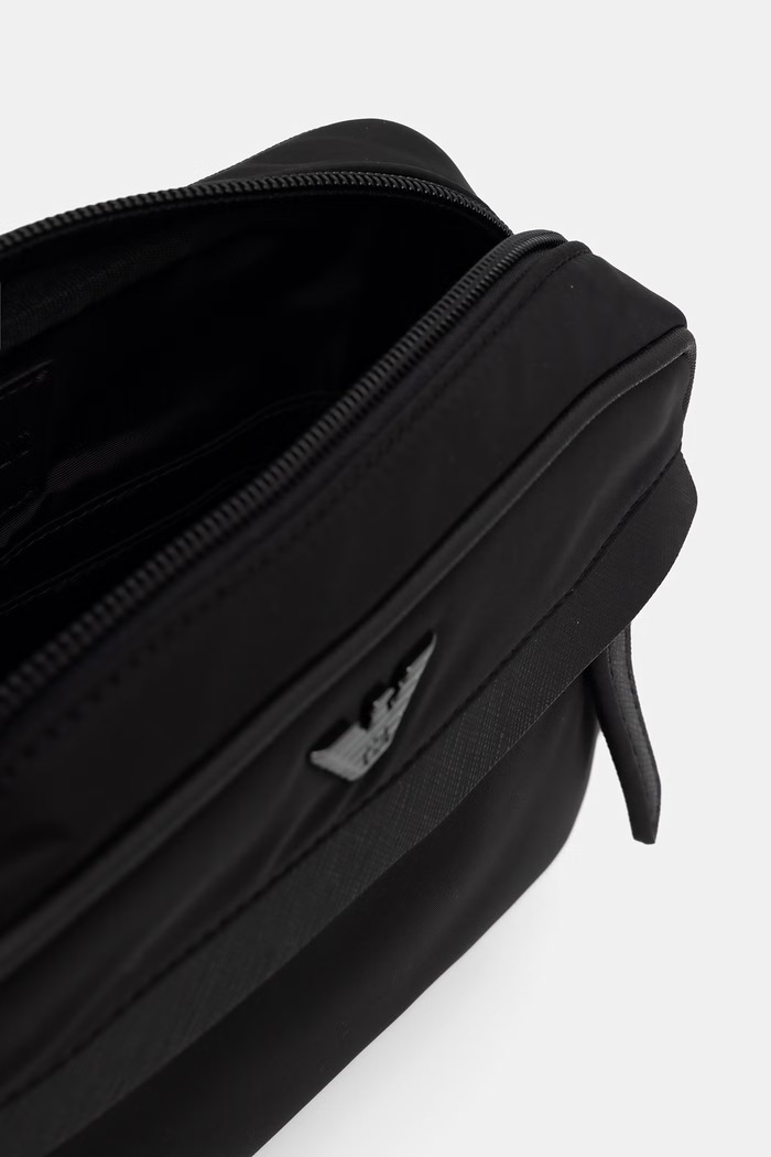 Emporio Armani kosmetyczka męska EM001811.AF28784 czarny