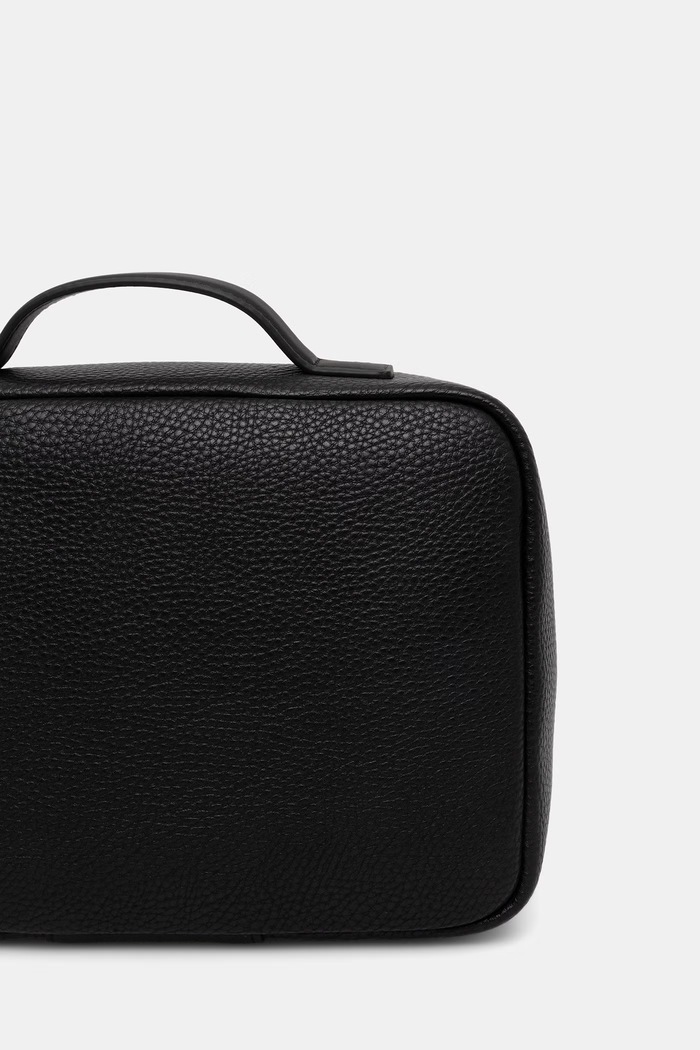 Akcesoria Tommy Hilfiger kosmetyczka męska z imitacji skóry AM0AM14550 czarny