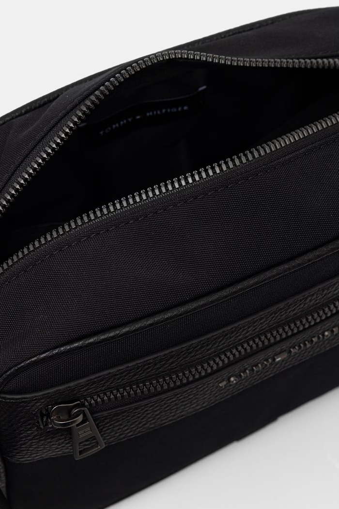 Tommy Hilfiger kosmetyczka męska czarny AM0AM14514
