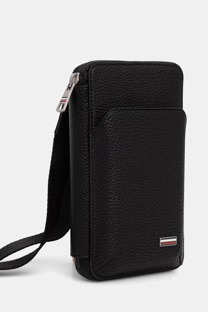 Tommy Hilfiger puzdro pánske z imitácie kože AM0AM14499 čierna AW26