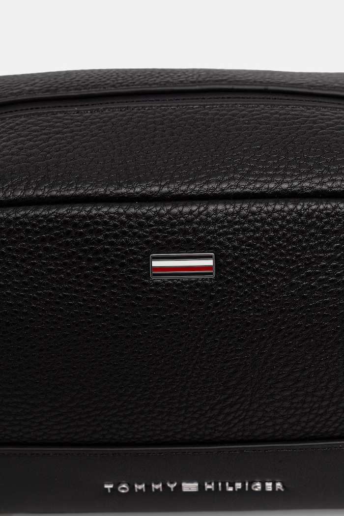 Doplnky Tommy Hilfiger kozmetická taška dámska z imitácie kože AM0AM14485 čierna