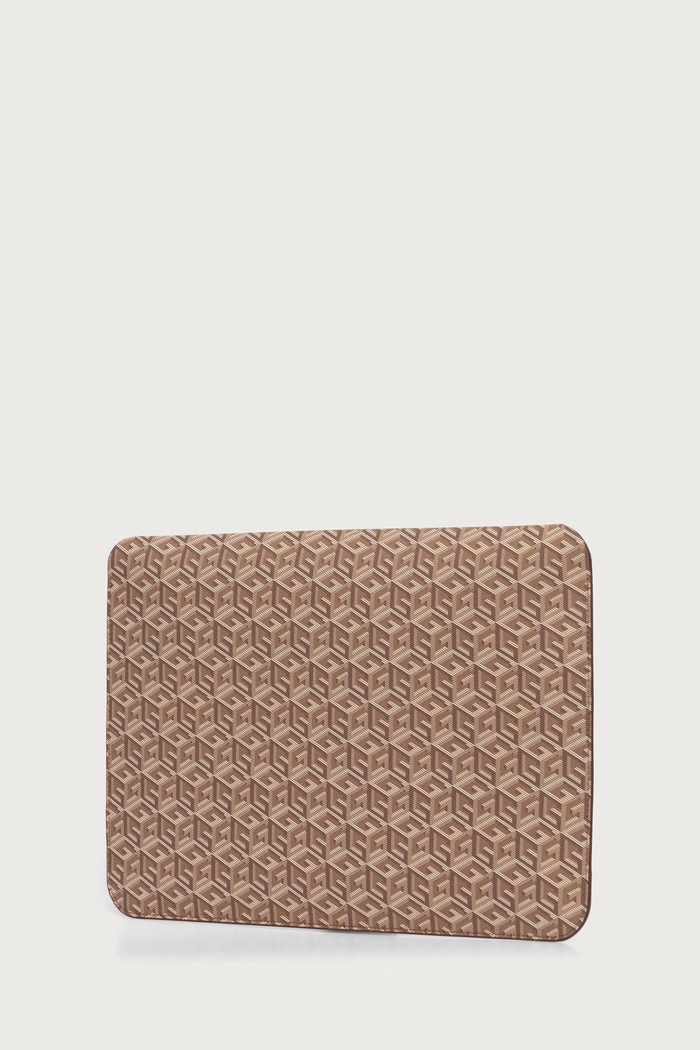 Guess Pokrowiec na laptopa z imitacji skóry GUCS16HGCFSEW brązowy AW26