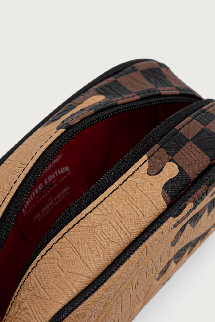 Piórnik HENNY MELT Sprayground 910B9367NSZ brązowy