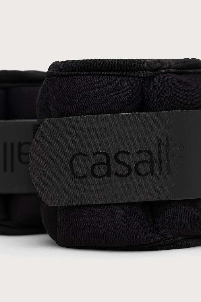Akcesoria Casall Obciążniki na nadgarstki 2x1kg 54710 czarny