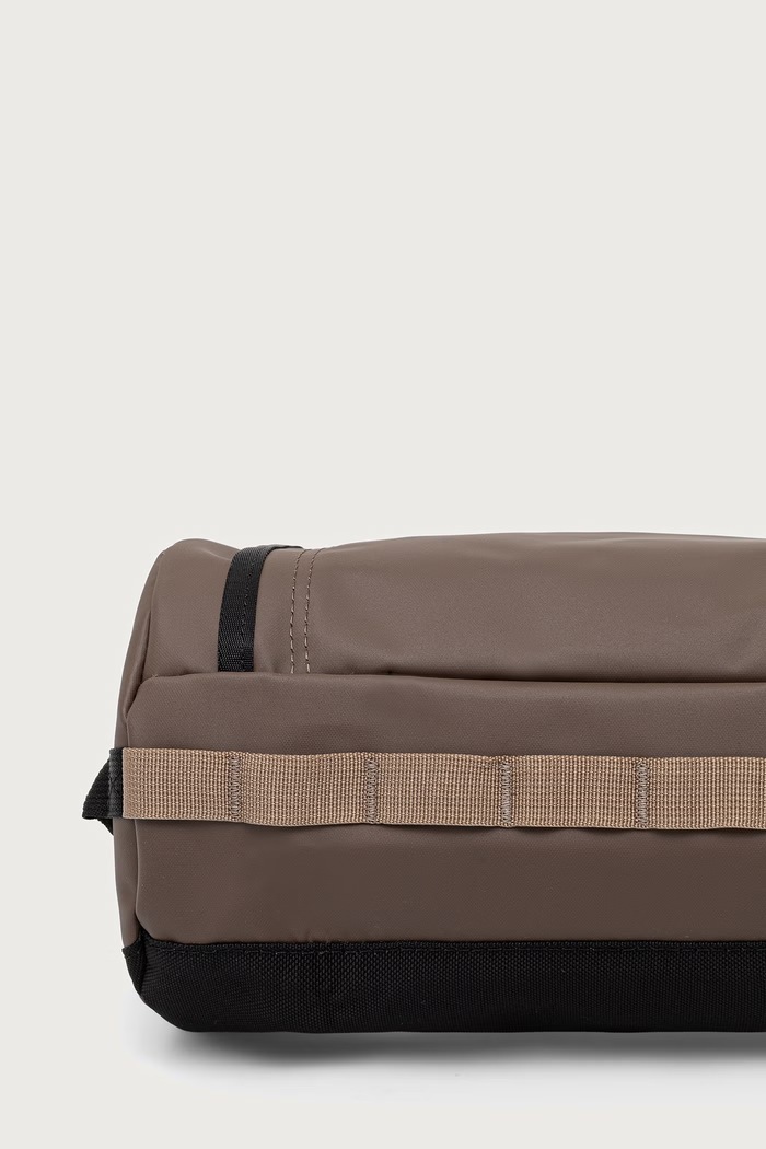 Аксесоари The North Face Козметична чанта Base Camp Travel Canister 5,7L NF0A52TFXE71 кафяв