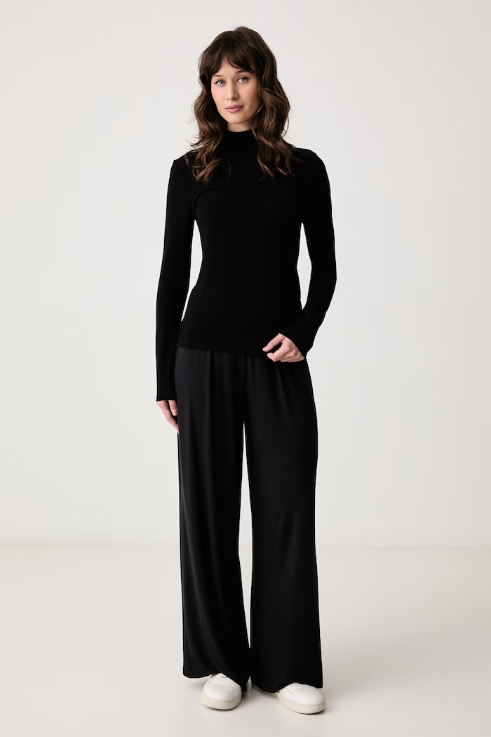 Triumph Hosszúujjú női gyapjú és moher hozzáadásával Beauty Layers 10225074 fekete AW26