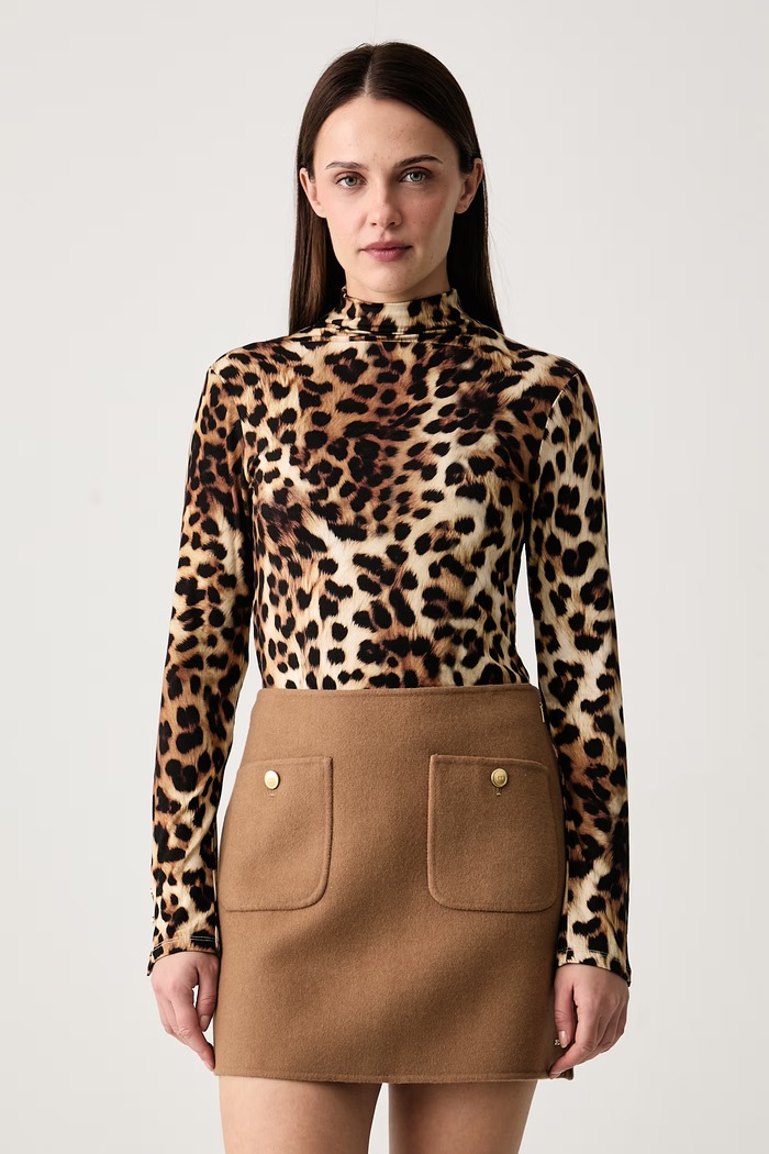Lola Casademunt Longsleeve damski bawełniany z elastanem beżowy LF2615041