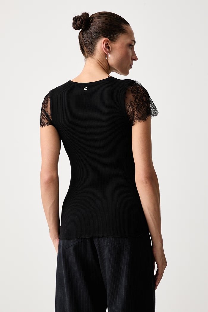 Lola Casademunt Bluzka damska z bawełną LF2615034 czarny AW26