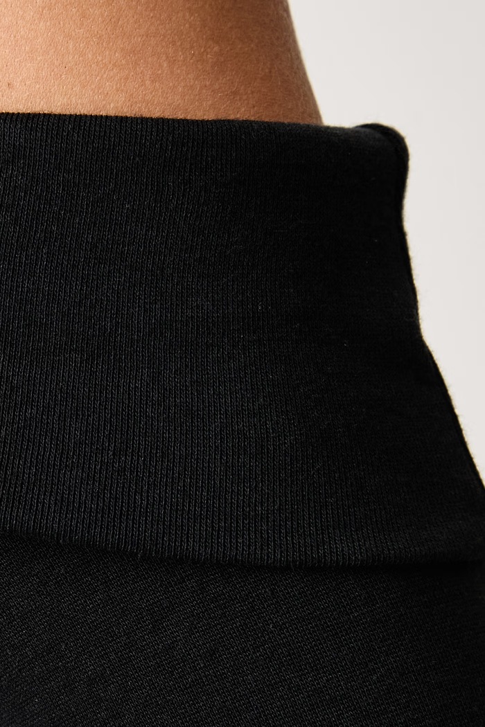 Majica z dolgimi rokavi ženska z modalom CLARA RIB OFF SHOULDER LS Levi's črna 008ST