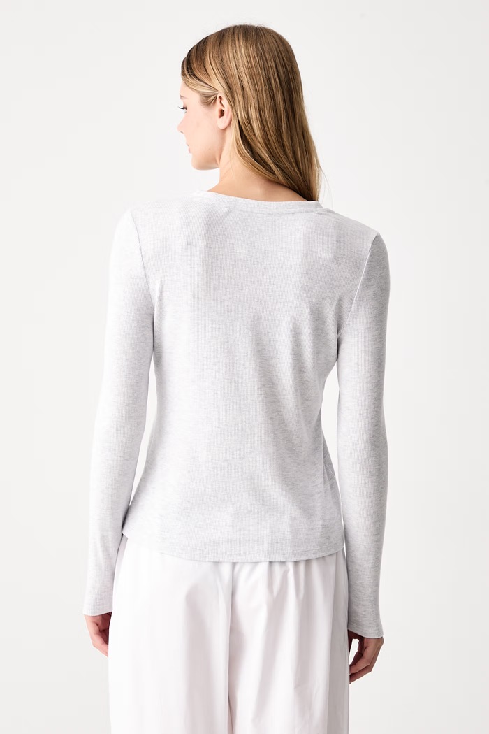 Odzież Triumph Longsleeve piżamowy damski z wiskozą 10225031 szary