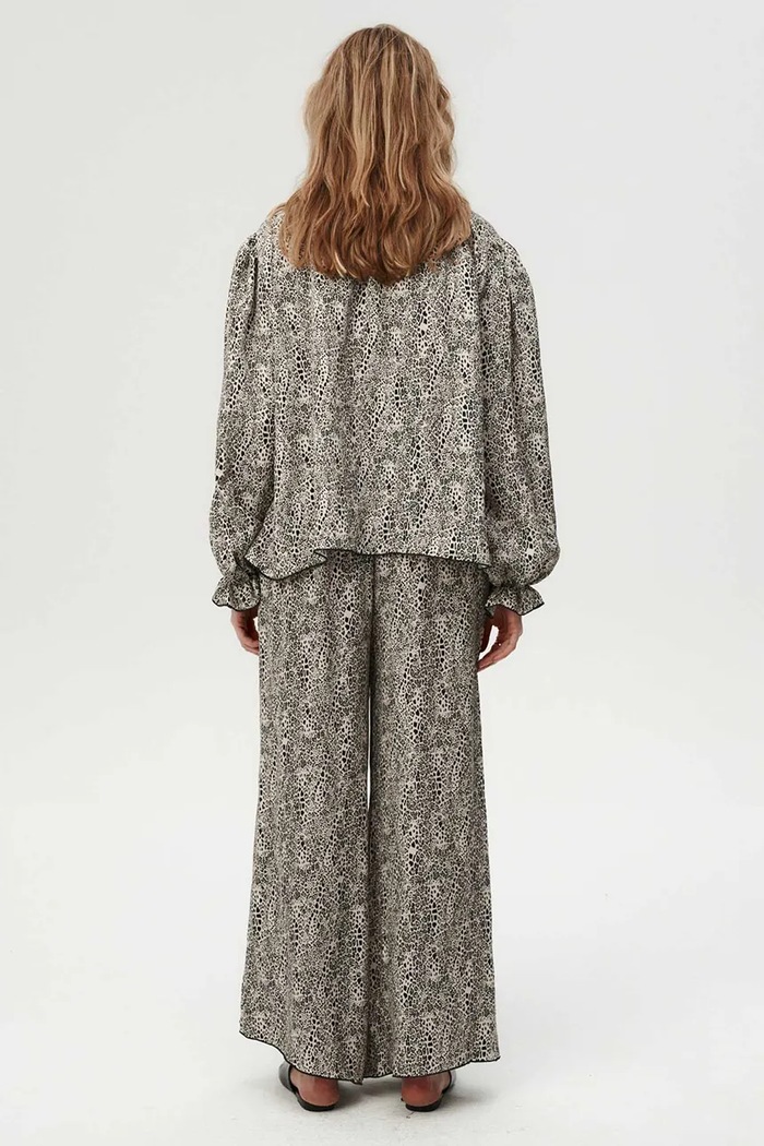 Undress Code bluza košulja za žene s bakrom Flow 1359UC siva AW26