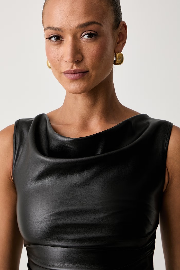 Patrizia Pepe bluzka damska z imitacji skóry czarny 8C0113.E005