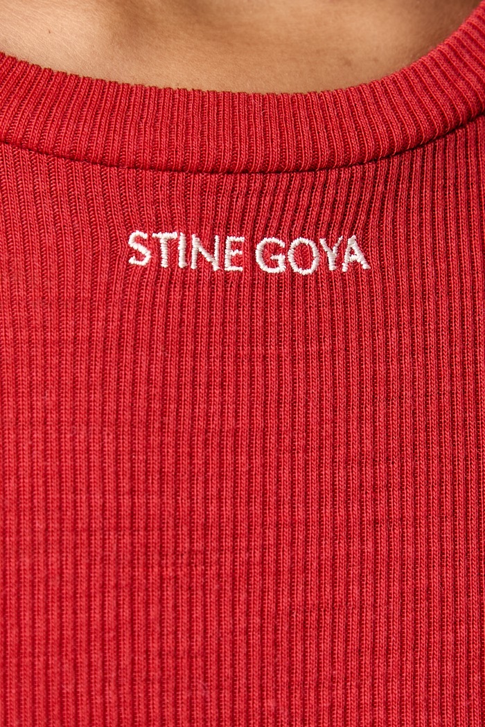 Stine Goya Longsleeve damski z wełny merino SG.AW26.T265.2510