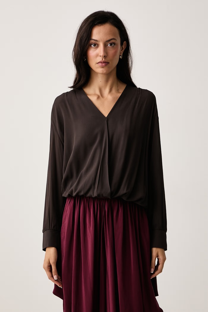Twinset Μπλούζα γυναικεία από βισκόζη καφέ 262TF2053