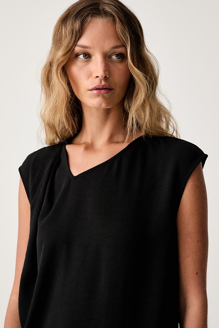 Calvin Klein bluza ženska črna LV044G136G