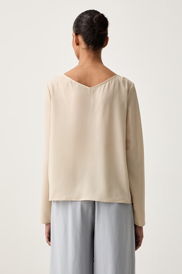 Oblečenie Calvin Klein blúzka dámska LV044G131G béžová