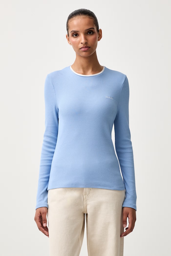 Stine Goya longsleeve damski bawełniany z elastanem niebieski SG.PF26.T202.2385