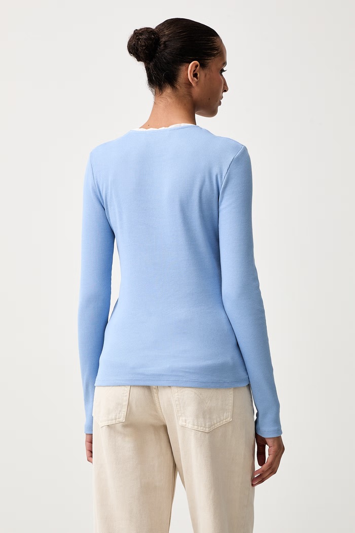 Odzież Stine Goya longsleeve damski bawełniany z elastanem SG.PF26.T202.2385 niebieski
