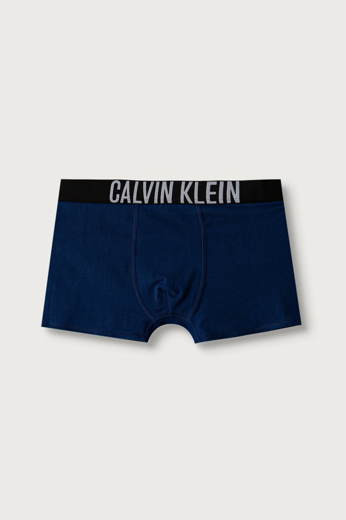 Calvin Klein Underwear Bokserki dopasowane dziecięce bawełniane z elastanem 3-pack B70B700510.9BY2 granatowy AW26