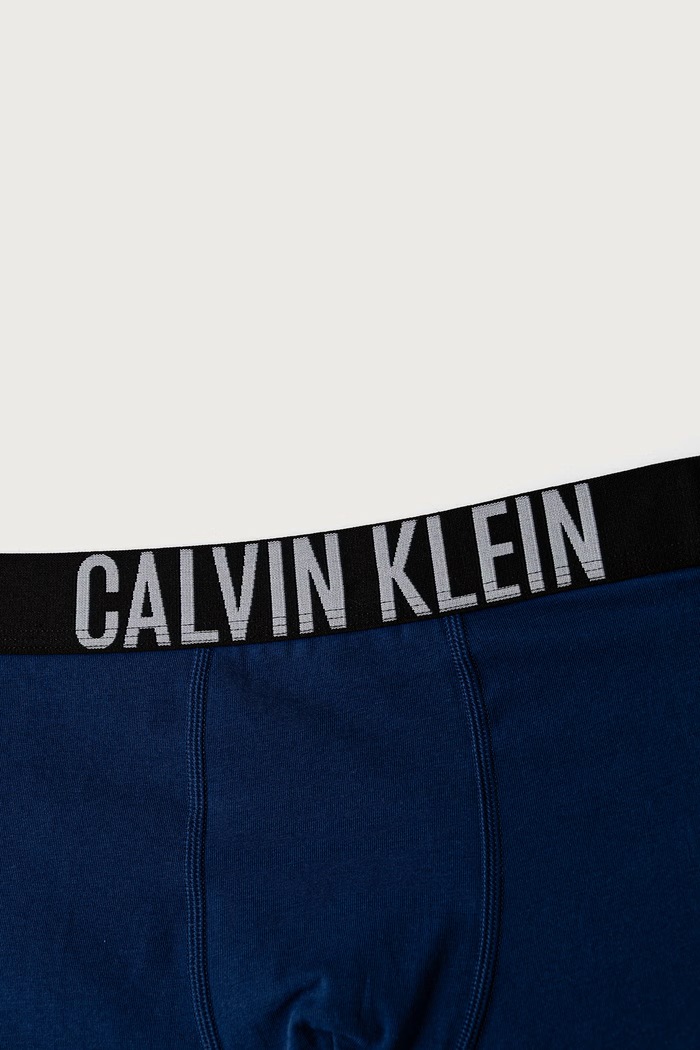 Calvin Klein Underwear Bokserki dopasowane dziecięce bawełniane z elastanem 3-pack B70B700510.9BY2