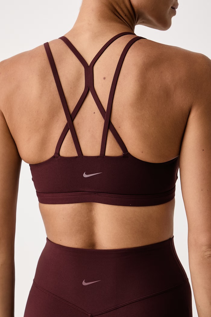 Biustonosz do jogi Zenvy Strappy Nike IB9847.658 brązowy