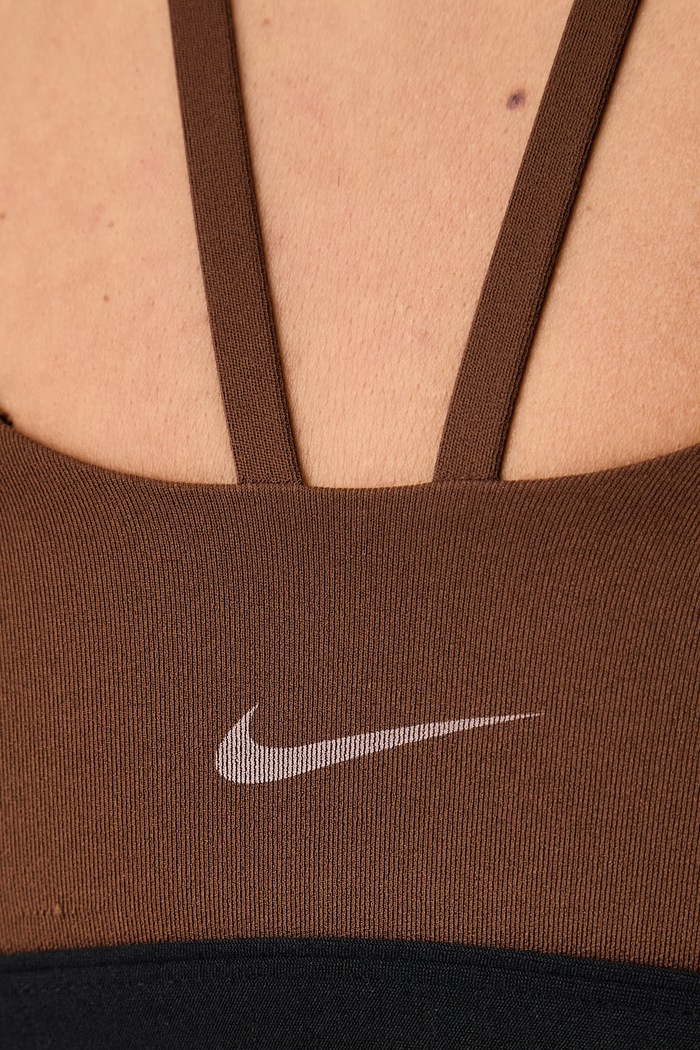 Biustonosz do jogi Zenvy Nike IX7279.259 brązowy