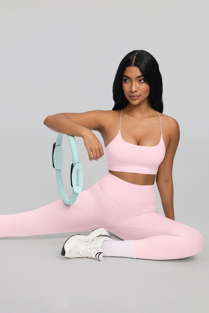 Biustonosz do jogi Strappy BetterMe różowy BRA00028